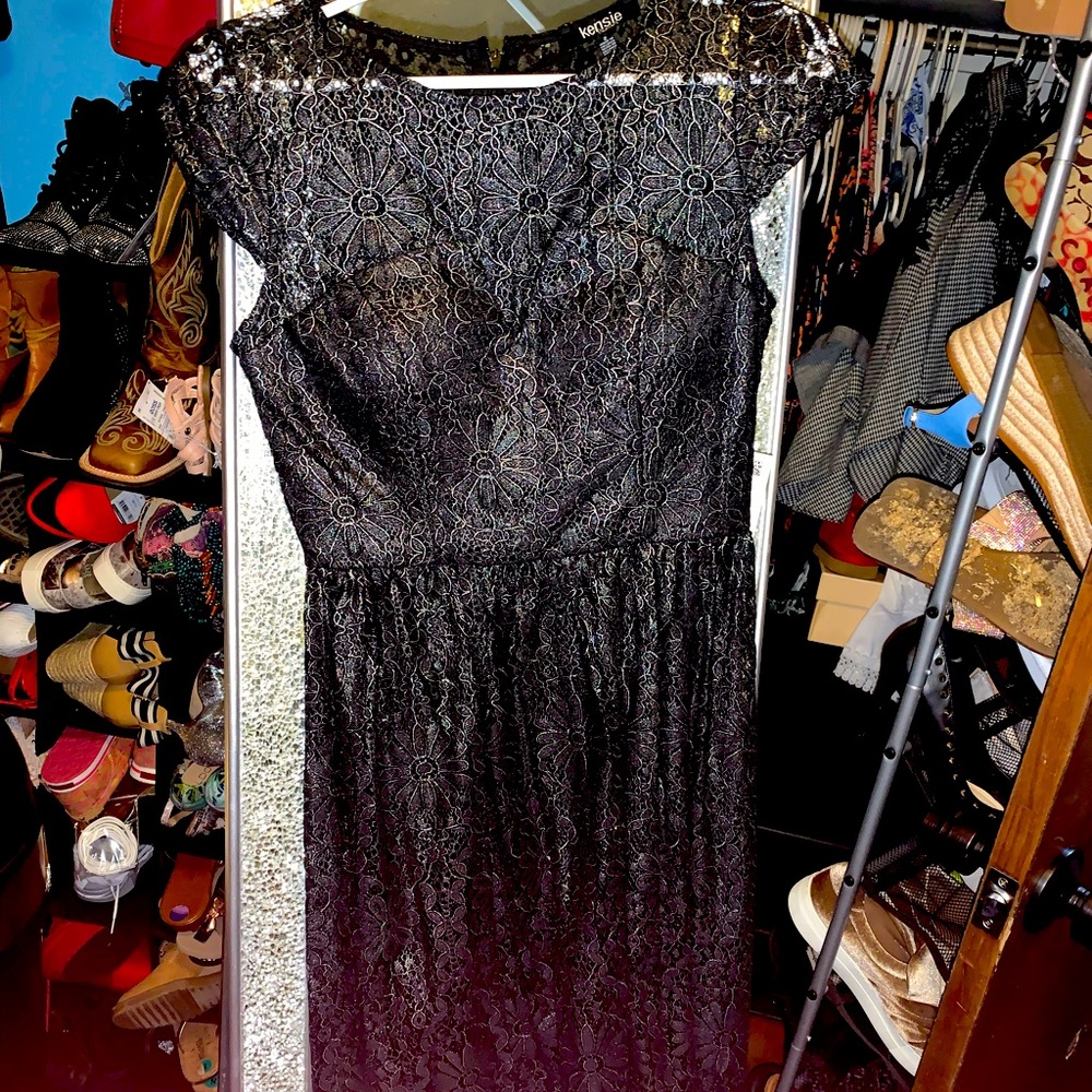 Kenzie dress size 2 nwt